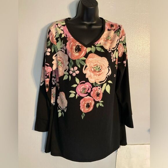 LuLaRoe Tops - LulaRoe black floral long sleeve top